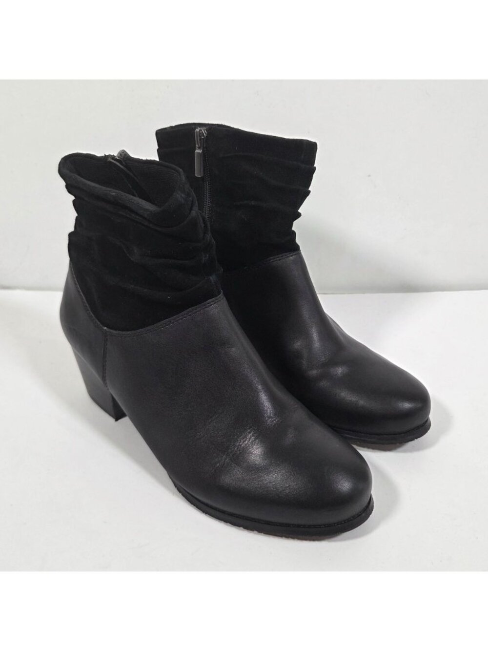 Ros Hommerson Women's Leather Side Zip Ankle Boots Black Size 9